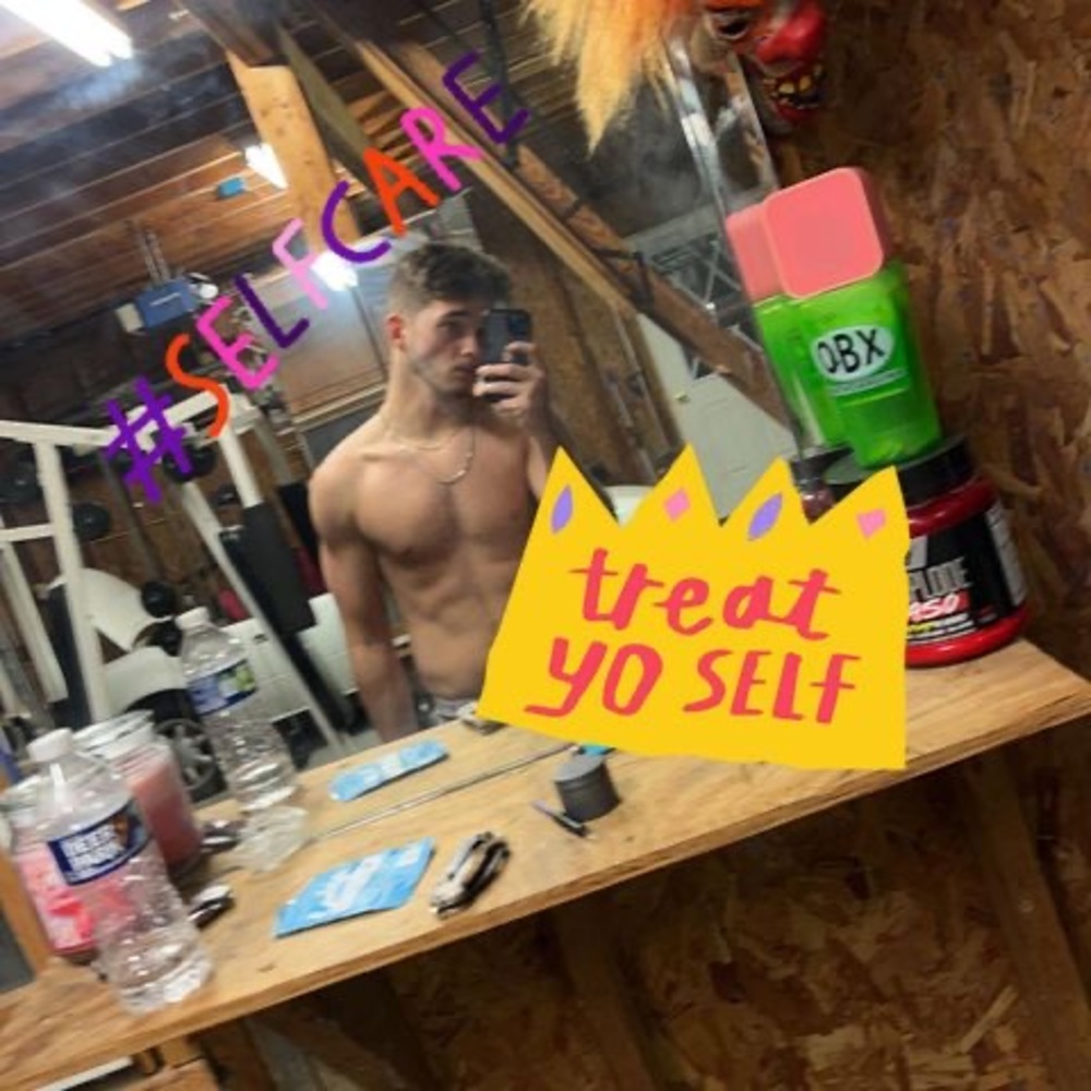 Meet your Posher, Logan